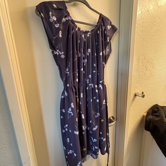 LC Lauren Conrad Purple Floral Casual Dress - Picture 4 of 5